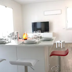 https://nina-house-crema.it-lombardy.com